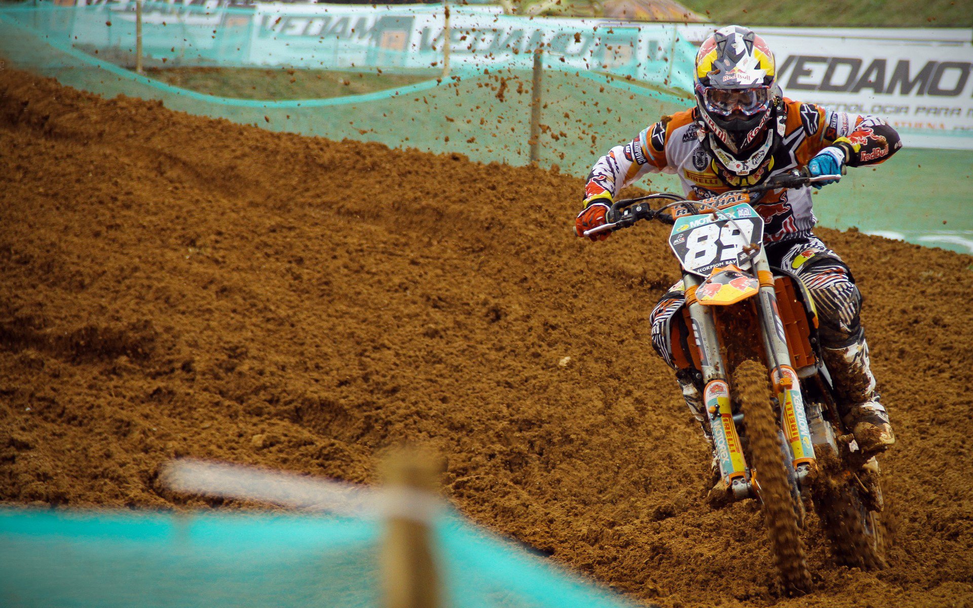 “西甲劲旅捍卫荣誉，战况激烈升级”，意甲老牌劲旅