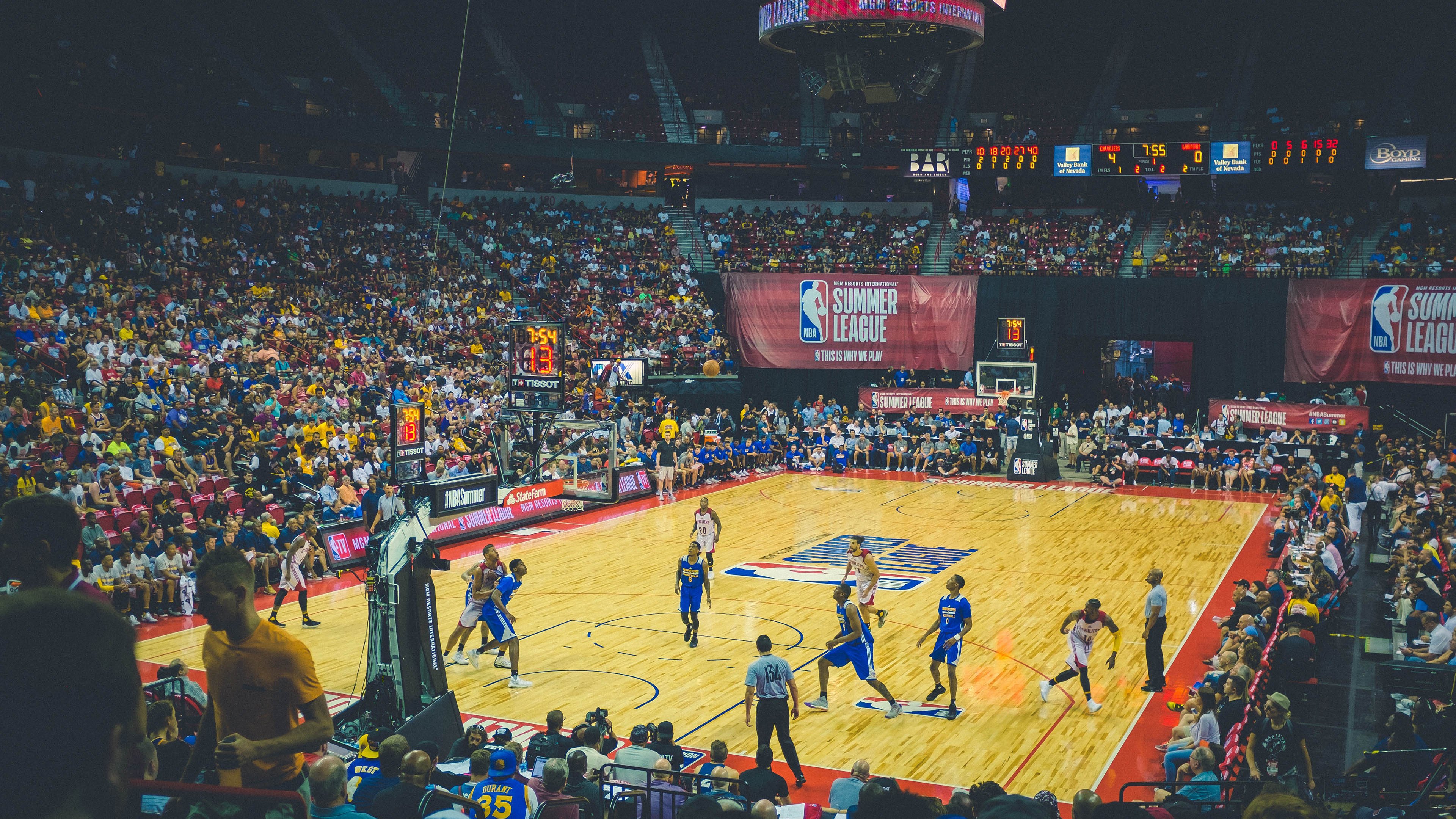 “逆境逆转：那些年度最惊心动魄的反败为胜战役”，逆境翻盘